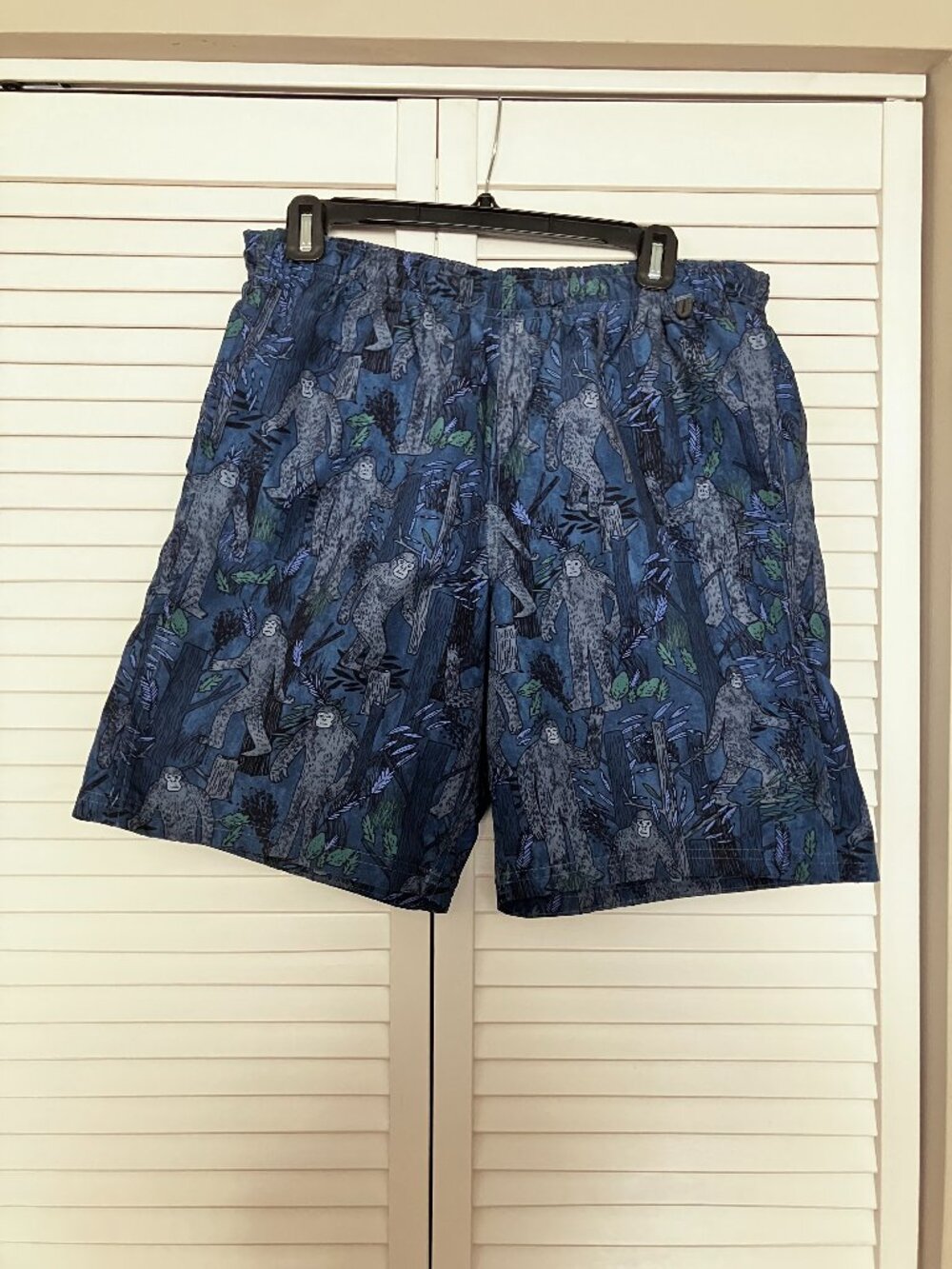 Eddie Bauer Sasquatch M Swim Trunks